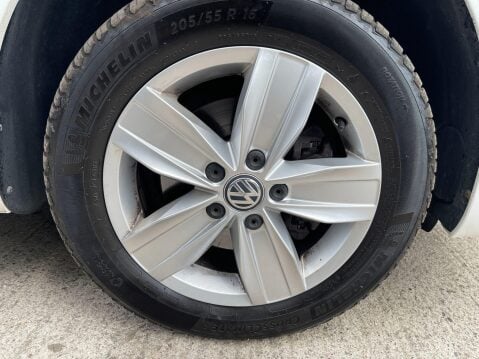 Volkswagen Caddy Maxi Life 2.0 TDI BlueMotion Tech DSG Euro 6 (s/s) 5dr 28