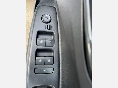 Hyundai i10 1.0 SE Connect Auto Euro 6 (s/s) 5dr 25