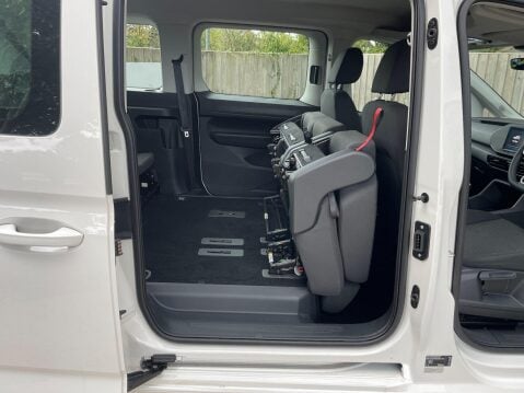Volkswagen Caddy 2.0 TDI Euro 6 (s/s) 5dr 13