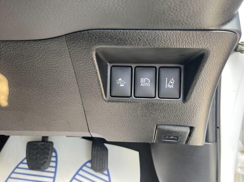 Toyota Yaris 1.0 VVT-i Icon Euro 6 5dr 26