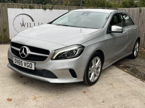 Mercedes-Benz A Class 2.1 A200d Sport (Premium) 7G-DCT Euro 6 (s/s) 5dr 9