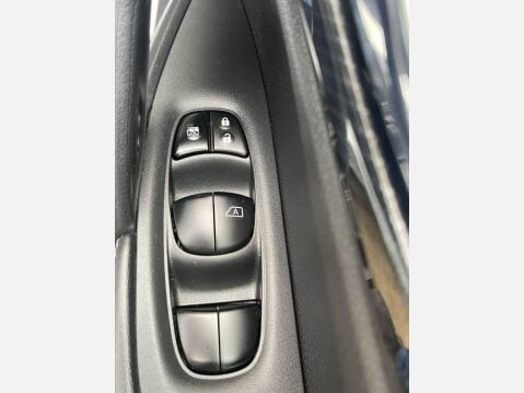 Nissan X-Trail 1.7 dCi Tekna 4WD Euro 6 (s/s) 5dr 23