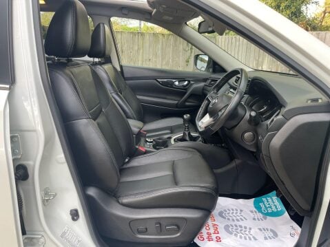 Nissan X-Trail 1.7 dCi Tekna 4WD Euro 6 (s/s) 5dr 11