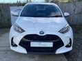 Toyota Yaris 1.5 VVT-h Design E-CVT Euro 6 (s/s) 5dr 3