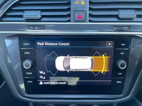 Volkswagen Tiguan Allspace 2.0 TDI SEL Euro 6 (s/s) 5dr 26