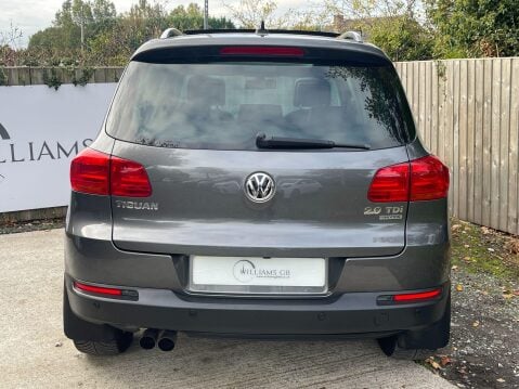 Volkswagen Tiguan 2.0 TDI BlueMotion Tech SE DSG 4WD Euro 5 (s/s) 5dr 5
