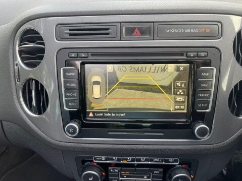 Volkswagen Tiguan 2.0 TDI BlueMotion Tech SE DSG 4WD Euro 5 (s/s) 5dr 18