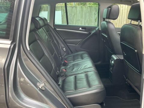 Volkswagen Tiguan 2.0 TDI BlueMotion Tech SE DSG 4WD Euro 5 (s/s) 5dr 13