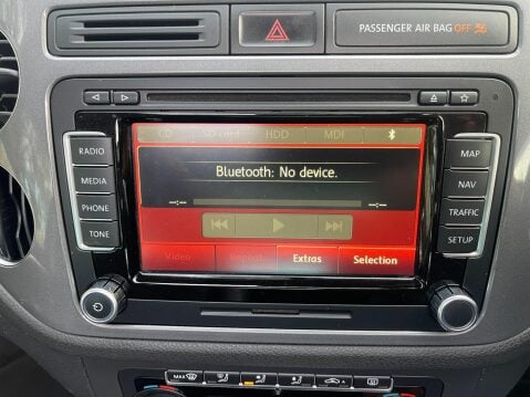 Volkswagen Tiguan 2.0 TDI BlueMotion Tech SE DSG 4WD Euro 5 (s/s) 5dr 22