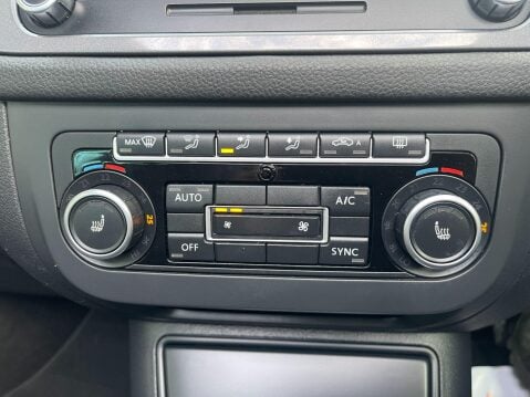 Volkswagen Tiguan 2.0 TDI BlueMotion Tech SE DSG 4WD Euro 5 (s/s) 5dr 20