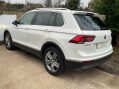 Volkswagen Tiguan 2.0 TDI SEL SUV 5dr Diesel DSG Euro 6 (s/s) (150 ps) 8