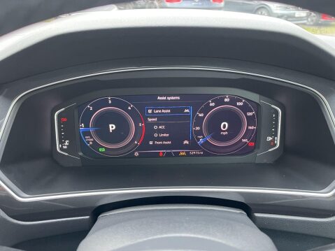 Volkswagen Tiguan 2.0 TDI SEL SUV 5dr Diesel DSG Euro 6 (s/s) (150 ps) 32