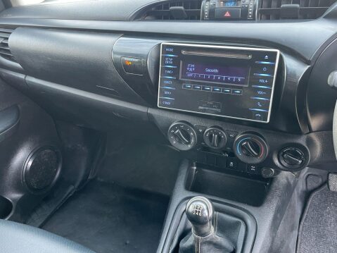 Toyota Hilux 2.4 D-4D Active Extra Cab Pickup 4WD Euro 6 (s/s) 4dr 14