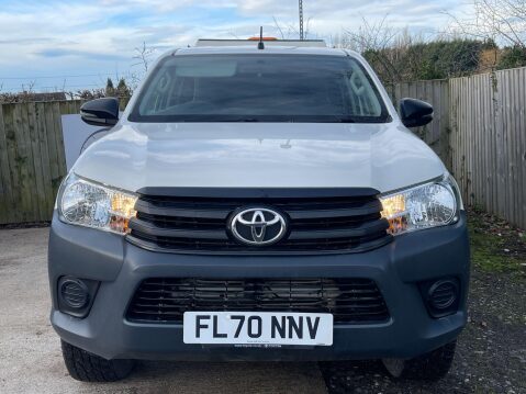 Toyota Hilux 2.4 D-4D Active Extra Cab Pickup 4WD Euro 6 (s/s) 4dr 8