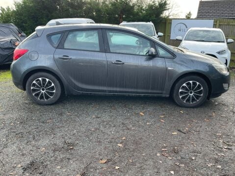 Vauxhall Astra 1.4 16v Exclusiv Euro 5 5dr 2