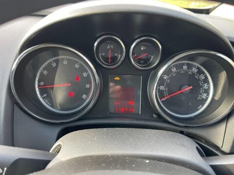 Vauxhall Astra 1.4 16v Exclusiv Euro 5 5dr 12