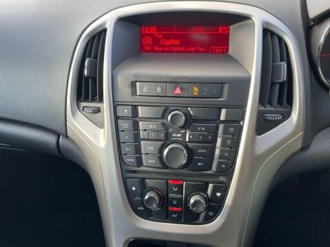 Vauxhall Astra 1.4 16v Exclusiv Euro 5 5dr 13