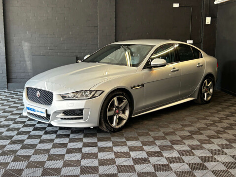 Jaguar XE 2.0d R-Sport Saloon 4dr Diesel Auto Euro 6 (s/s) (180 ps) 3