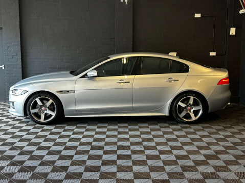 Jaguar XE 2.0d R-Sport Saloon 4dr Diesel Auto Euro 6 (s/s) (180 ps) 15