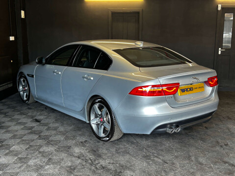 Jaguar XE 2.0d R-Sport Saloon 4dr Diesel Auto Euro 6 (s/s) (180 ps) 25