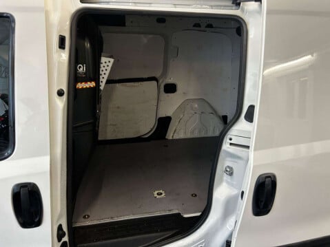 Vauxhall Combo 1.3 CDTi 2300 ecoFLEX 16v Temperature Controlled 3dr Diesel Manual FWD L1 H 25