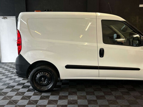 Vauxhall Combo 1.3 CDTi 2300 ecoFLEX 16v Temperature Controlled 3dr Diesel Manual FWD L1 H 10