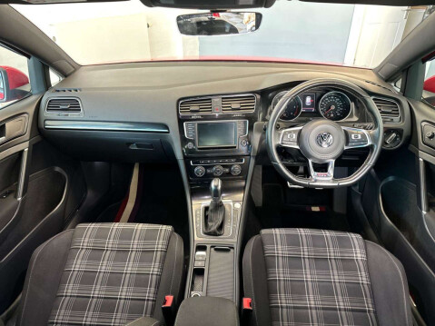 Volkswagen Golf 2.0 TDI BlueMotion Tech GTD Hatchback 5dr Diesel DSG Euro 6 (s/s) (184 ps) 31