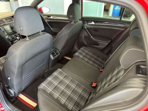 Volkswagen Golf 2.0 TDI BlueMotion Tech GTD Hatchback 5dr Diesel DSG Euro 6 (s/s) (184 ps) 55
