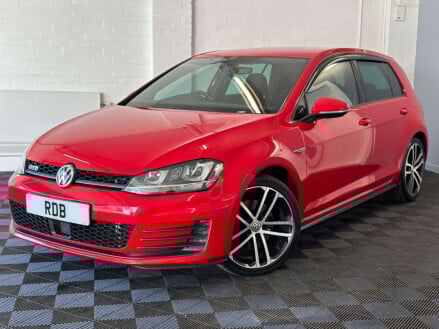 Volkswagen Golf 2.0 TDI BlueMotion Tech GTD Hatchback 5dr Diesel DSG Euro 6 (s/s) (184 ps)