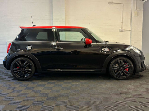 Mini Hatch 2.0 John Cooper Works Hatchback 3dr Petrol Auto Euro 6 (s/s) (231 ps) 2 OWN 17