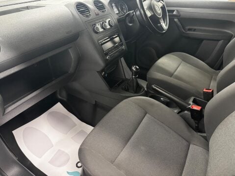 Volkswagen Caddy 1.6 TDi C20 Maxi Highline Panel Van 5dr Diesel Manual FWD (152 g/km, 101 bh 15