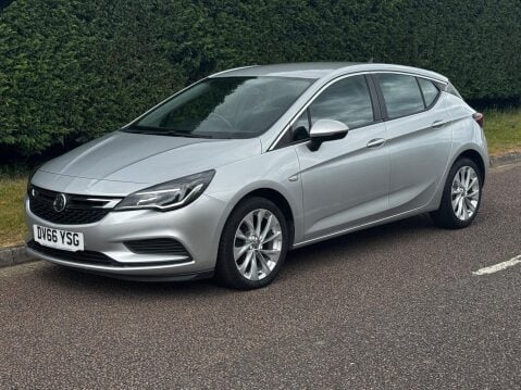Vauxhall Astra 1.0i Turbo ecoFLEX Tech Line Hatchback 5dr Petrol Manual Euro 6 (s/s) (105 2