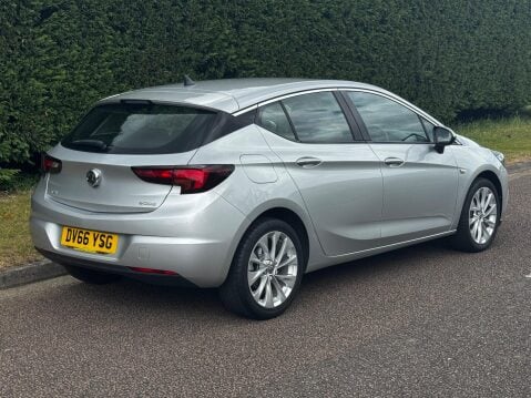 Vauxhall Astra 1.0i Turbo ecoFLEX Tech Line Hatchback 5dr Petrol Manual Euro 6 (s/s) (105 5