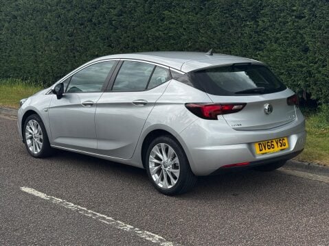 Vauxhall Astra 1.0i Turbo ecoFLEX Tech Line Hatchback 5dr Petrol Manual Euro 6 (s/s) (105 6