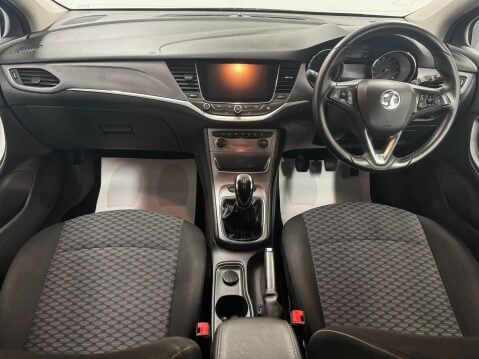 Vauxhall Astra 1.0i Turbo ecoFLEX Tech Line Hatchback 5dr Petrol Manual Euro 6 (s/s) (105 10