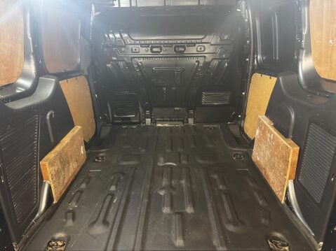 Ford Transit Connect 1.6 TDCi 200 Limited Panel Van 4dr Diesel Manual L1 H1 (124 g/km, 113 bhp) 10