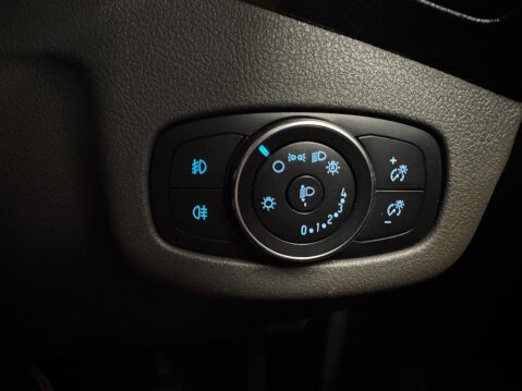 Ford Transit Connect 1.5 240 EcoBlue Limited L2 Euro 6 (s/s) 5dr 19