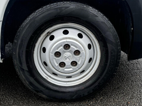 Peugeot Boxer 2.0 BlueHDi 435 L4 Euro 6 (s/s) 2dr 9