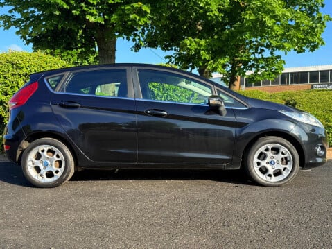 Ford Fiesta 1.4 Zetec 5dr 9