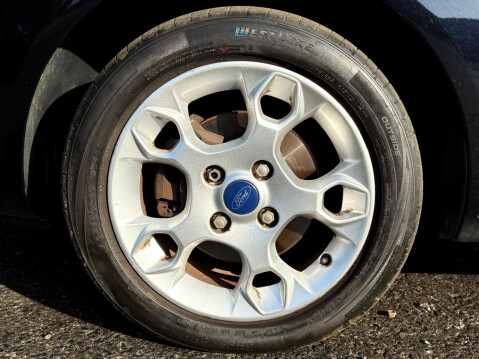 Ford Fiesta 1.4 Zetec 5dr 32