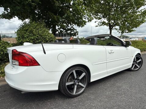 Volvo C70 2.0 D3 SE Lux Geartronic Euro 5 2dr 31