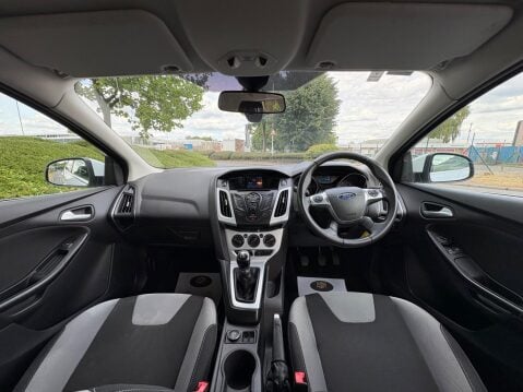 Ford Focus 1.0T EcoBoost Zetec Euro 5 (s/s) 5dr 18