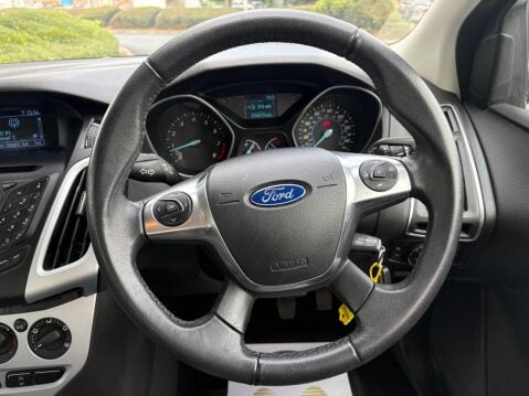 Ford Focus 1.0T EcoBoost Zetec Euro 5 (s/s) 5dr 20