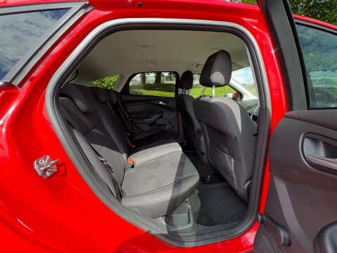 Ford Focus 1.0T EcoBoost Zetec Euro 6 (s/s) 5dr 28