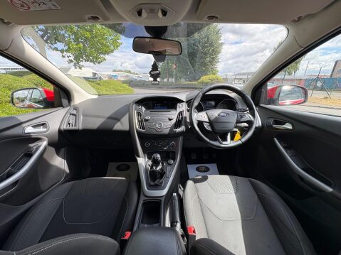 Ford Focus 1.0T EcoBoost Zetec Euro 6 (s/s) 5dr 18