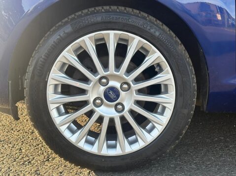 Ford Fiesta 1.0T EcoBoost Titanium Euro 5 (s/s) 3dr 9