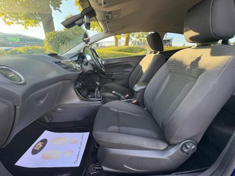 Ford Fiesta 1.0T EcoBoost Titanium Euro 5 (s/s) 3dr 19