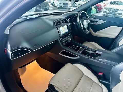 Jaguar F-Pace 2.0 D180 R-Sport Auto AWD Euro 6 (s/s) 5dr 18