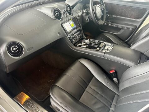 Jaguar XJ 3.0d V6 Luxury Auto Euro 6 (s/s) 4dr 18