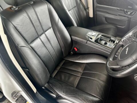 Jaguar XJ 3.0d V6 Luxury Auto Euro 6 (s/s) 4dr 22